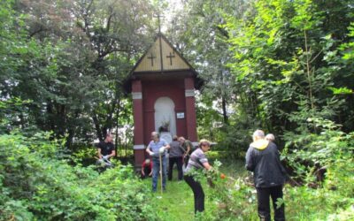 ÚKLID U KAPLE OBĚTEM DŮLNÍHO NEŠTĚSTÍ 1894 (neděle 29.08.2021)